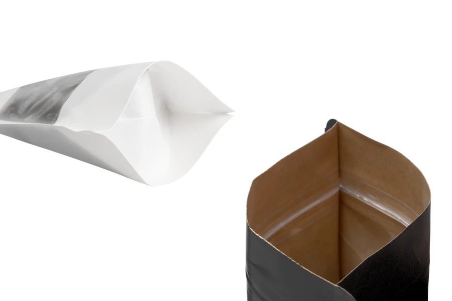 Крафт опаковка тип  Doy Pack, с "цип"  с размери 100x35x150 mm, с прозорец и възможност за термозапечатване - 100 бр. Крафт опаковка тип  Doy Pack, с "цип"  с размери 100x35x150 mm, с прозорец и възможност за термозапечатване - 100 бр.