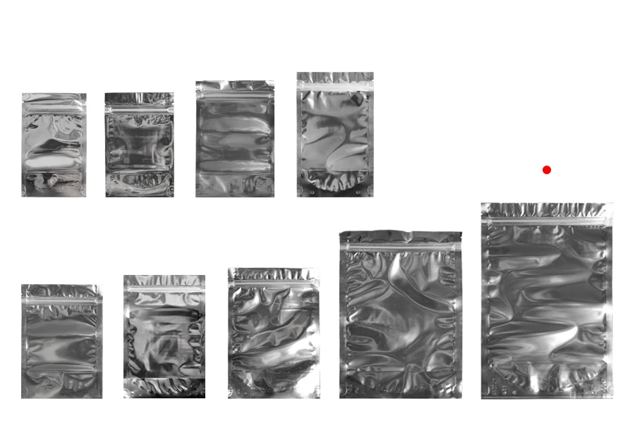 Опаковка тип Doy Pack с размери 200x50x300 mm с цип затваряне, с предна прорзанча част и с алуминиева задна част - 100 бр. Опаковка тип Doy Pack с размери 200x50x300 mm с цип затваряне, с предна прорзанча част и с алуминиева задна част - 100 бр.