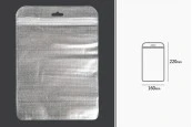 Пликчета с цип 160x220 mm, сребърна нетъкана в гръб и прозранча в предната част с дупка Eurohole - 100 бр. Пликчета с цип 160x220 mm, сребърна нетъкана в гръб и прозранча в предната част с дупка Eurohole - 100 бр.