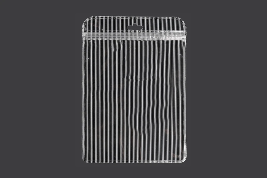 Пластмасови пликове с цип 160x220 мм, прозрачни с Eurohole - 100 бр Пластмасови пликове с цип 160x220 мм, прозрачни с Eurohole - 100 бр