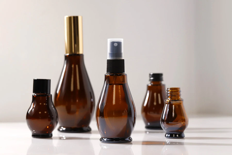 Стъклена кафява бутилка за етерични масла 50 ml (PP18) Стъклена кафява бутилка за етерични масла 50 ml (PP18)