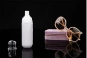 Пластмасова PET бутилка 80 ml с бяла помпа и прозрачна капачка Пластмасова PET бутилка 80 ml с бяла помпа и прозрачна капачка