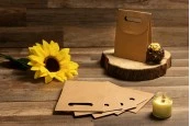Подаръчна хартиена торбичка с размери 240x80x330 mm Подаръчна хартиена торбичка с размери 240x80x330 mm