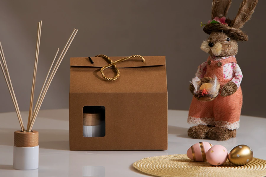 Крафт картонена кутия тип куфар с прозорец с размери 220x140x130 - 20 бр. Крафт картонена кутия тип куфар с прозорец с размери 220x140x130 - 20 бр.-изображение_група