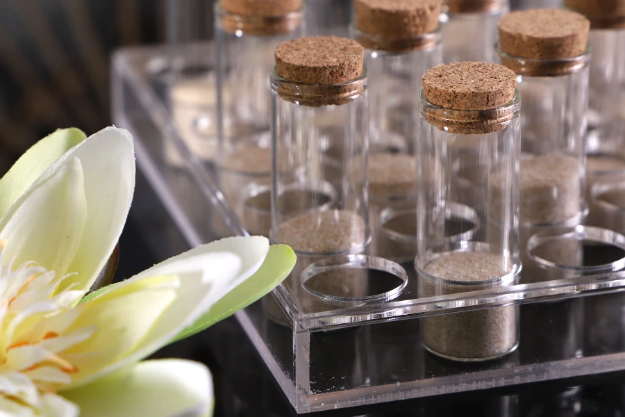 Стойка (стелаж)  от  плексиглас 165x120x28 с силиконови крака - 24 места (отвор на дупките  17 mm)-изображение_група