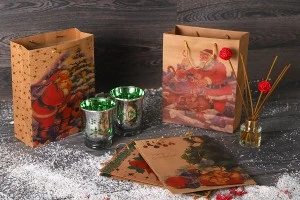 Коледни подаръчни торбички с размери  240x80x330-9
