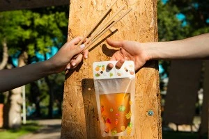 Торбички тип Дой Пак за течности  450 мл с цип отвор за сламка-изображение_група