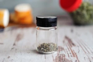 Класически буркан 156 мл с капачка пластмасова за подправки-5