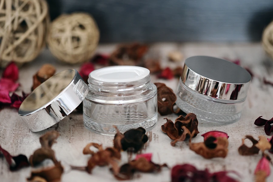 Стъклено кръгло бурканче 30 мл с алуминиева сива капачка Стъклено кръгло бурканче 30 мл с алуминиева сива капачка-изображение_размери