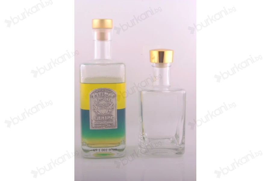 Стъклена квадратна бутилка за ликьор или коняк 500 ml-изображение_група