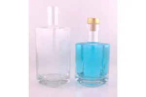 Стъклена квадратна бутилка за ликьор или коняк 500 ml-5
