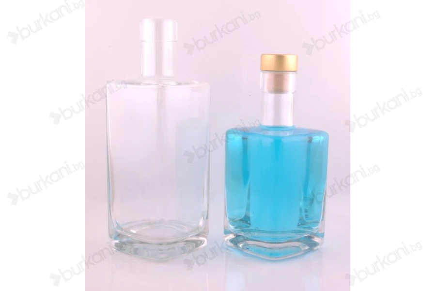 Стъклена квадратна бутилка за ликьор или коняк 500 ml-изображение_група