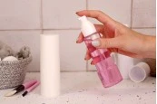 Пластмасова бутилка 100 ml прозрачна с лосион помпа и бяла капачка Пластмасова бутилка 100 ml прозрачна с лосион помпа и бяла капачка
