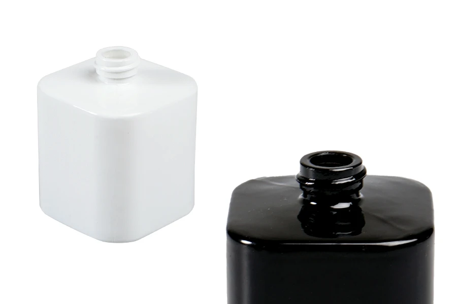 Луксозен стъклен флакон за парфюм 30 ml  с гърловина 15/400  (PP 15) в черен или бял цвят