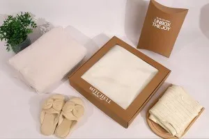 Хартиена крафт кутия 350x350x80 mm  с прозорец - 20 бр. в пакет-3