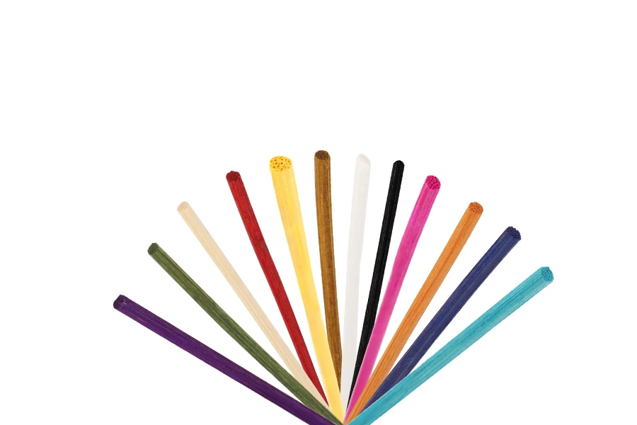 Цветни бамбукови пръчици за ароматизатору (диаметър  3 cm) Цветни бамбукови пръчици за ароматизатору (диаметър  3 cm)-изображение_продукт