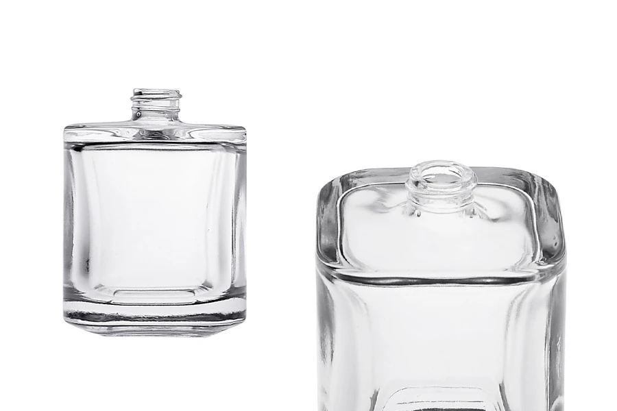 Луксозна стъклена бутилка за парфюм 50 ml с гърловина 15/400 (PP 15) Луксозна стъклена бутилка за парфюм 50 ml с гърловина 15/400 (PP 15)
