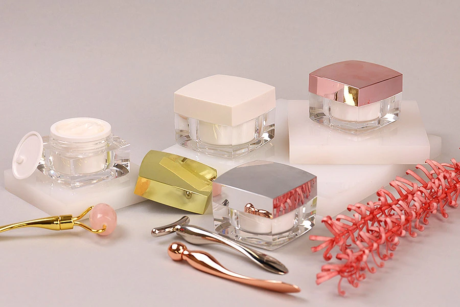 Луксозен квадратен буркан за крем 15 мл с капачка с вътрешен уплътнител-изображение_група