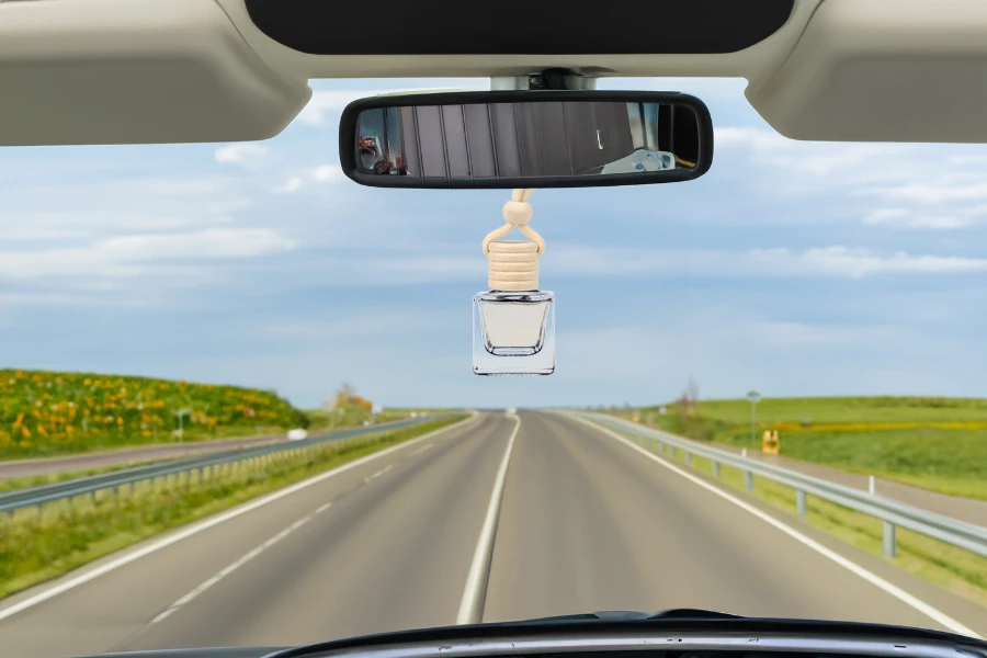 Бутилка за ароматизатор за кола 7ml с дървена капачка и тапа - 25 бр. Бутилка за ароматизатор за кола 7ml с дървена капачка и тапа - 25 бр.-изображение_група