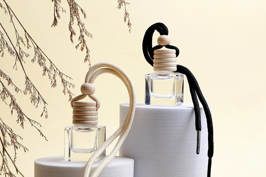 Бутилка за ароматизатор за кола 7ml с дървена капачка и тапа - 25 бр. Бутилка за ароматизатор за кола 7ml с дървена капачка и тапа - 25 бр.-изображение_група