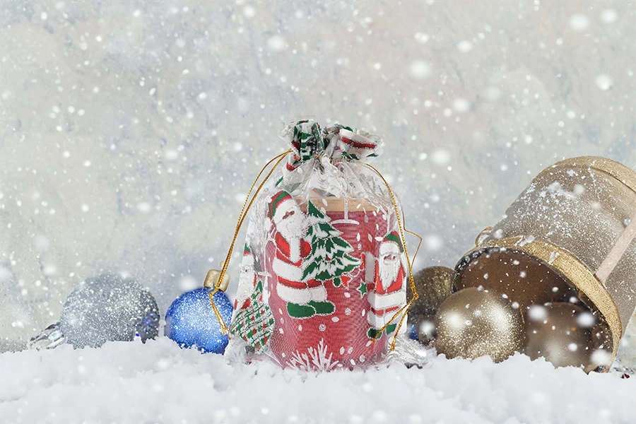 Коледна бяла торбичка от органза 130х180 мм - 50 бр-изображение_група