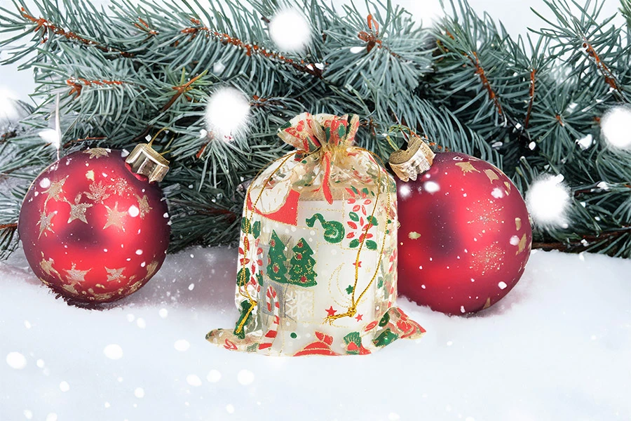 Коледна златна торбичка от органза 130х180 мм - 50 бр-изображение_група