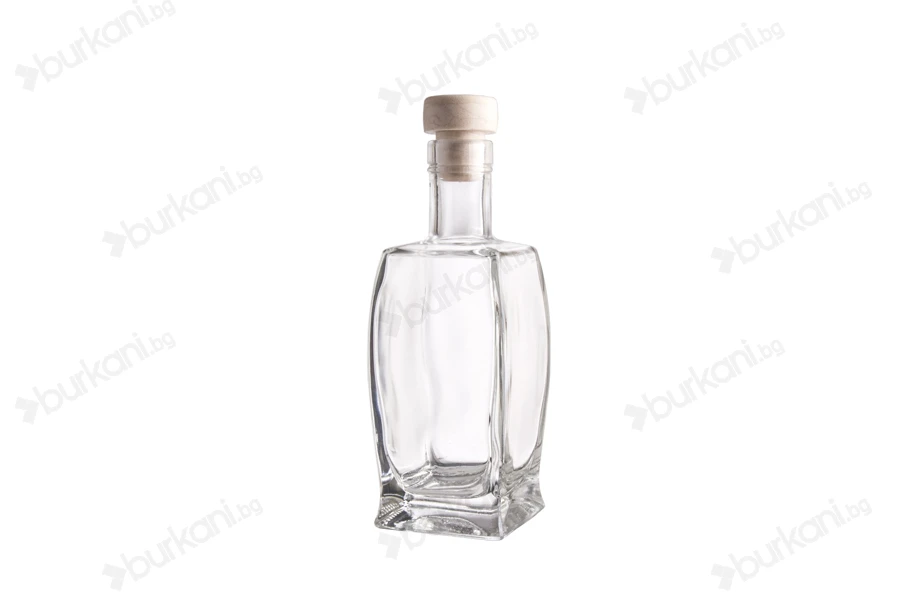 Стъклена елегантна бутилка Гарафа  500ml-