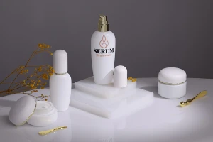 Стъклен бял матов буркан 50 мл с капачка със златиста лента с уплътнител и вътрешна пластмасова вложка -изображение_група