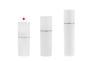 Бутилка 30 мл в бял МАТОВ цвят със сребърна или златна ивица, с помпа за крем  и бяла МАТОВА капачка-изображение_група