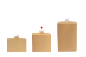 Стъклена  правоъгълна бутилка за парфюм 50 мл (15/400) в каучуков бежов цвят -изображение_група