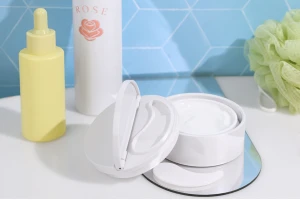 Пластмасов (PP) бял буркан 50 мл с капачка и шпатула-изображение_група