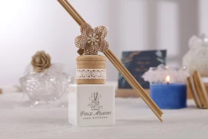 Дървени малки щипки с цветя и дантела-изображение_група