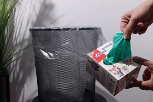 Пластмасови торбички с размер  45x55 см  в различни цветове - пакет от 72 бр-изображение_група