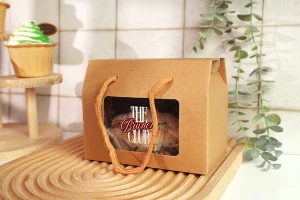 Хартиена кутия - куфарче(чантичка) с размери  200х110х155 мм с връв и прозорец - 12 бр.-изображение_група