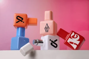 Стъклена бутилка за парфюм 30 мл в различни цветове със спрей и капачка-изображение_група