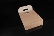 Подаръчна хартиена торбичка с размери 240x80x330 mm Подаръчна хартиена торбичка с размери 240x80x330 mm