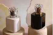 Луксозен стъклен флакон за парфюм 50 ml  с гърловина 15/400  (PP 15) в черен или бял цвят