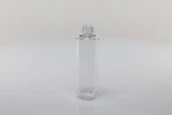Пластмасова PET бутилка 100 ml с бяла помпа и прозрачна капачка Пластмасова PET бутилка 100 ml с бяла помпа и прозрачна капачка