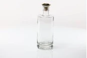 Елегантна цилиндрична бутилка  700 ml