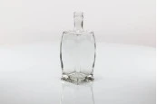 Стъклена елегантна бутилка Гарафа 500ml Стъклена елегантна бутилка Гарафа 500ml