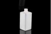 Пластмасова бутилка 500 ml квадратна, полупрозрачна (PP28)