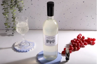 Бутилки за вино и ракия