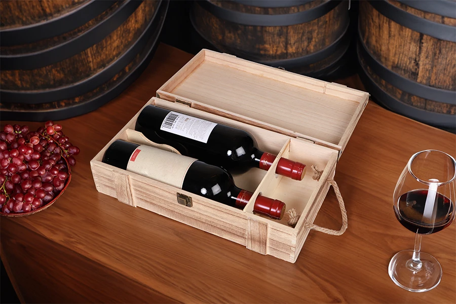 Дървена кутия за съхранение на 2 бутилки вино с дръжка-